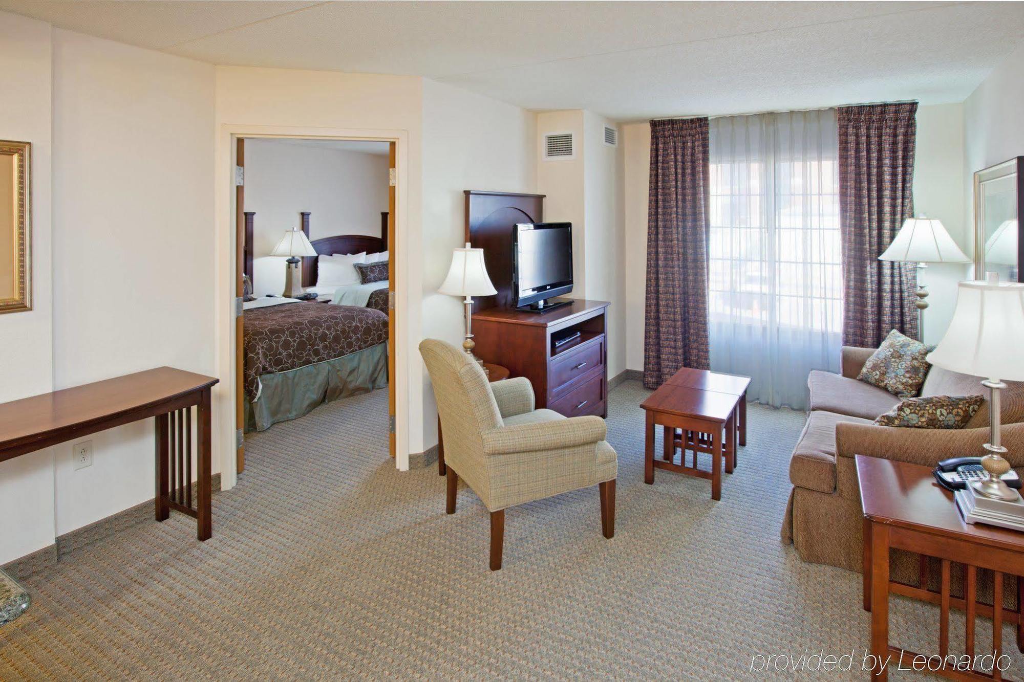 Staybridge Suites Indianapolis Downtown-Convention Center By Ihg Room photo